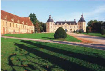 Шато де Сюлли (le Château de Sully)